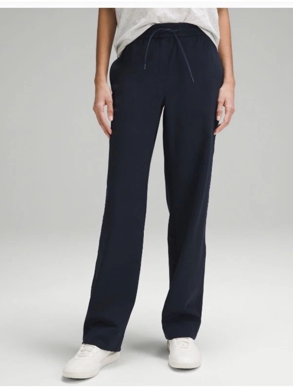 Lululemon Straight leg Mid Rise Trousers Pants Luxstreme True Navy NWT size Sma